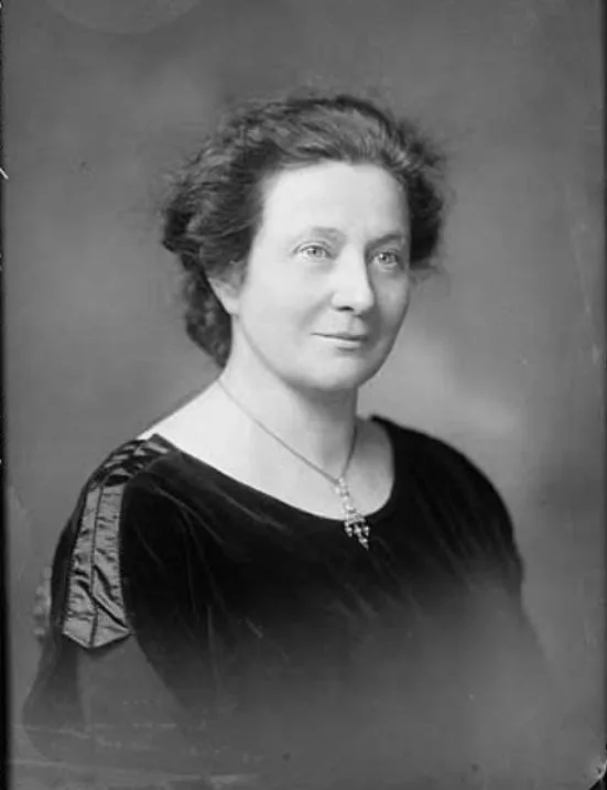 Porträt von Františka Plamínková (1875–1942) – Gedenkseite