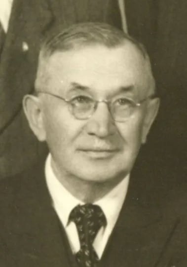 Portrait of Jan Ofiok (1887–1963) – memorial page