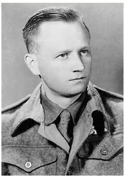 Portrait of Karel Niemczyk (1914–2004) – memorial page