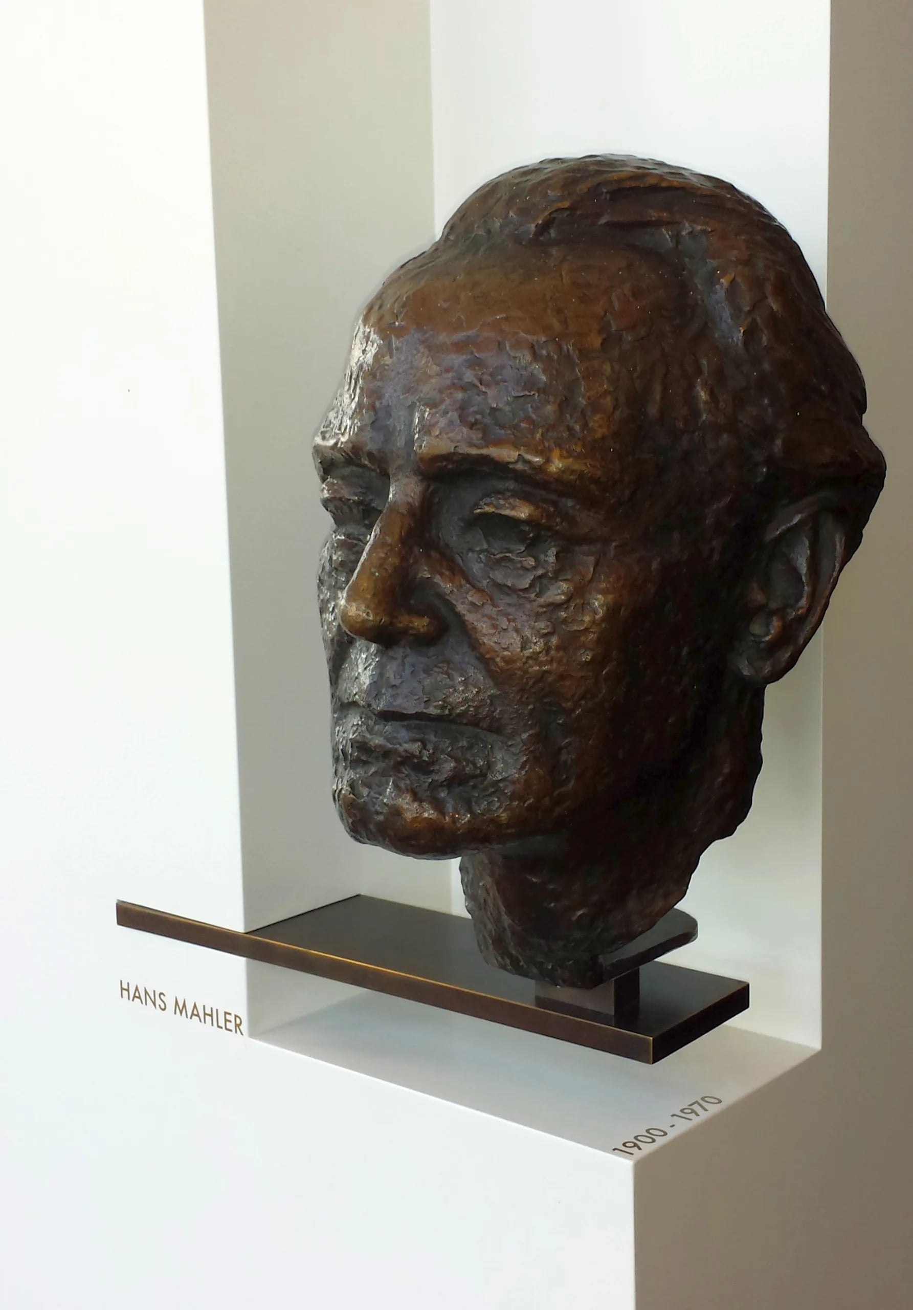 Portrait of Hans Mahler (1900–1970) – memorial page