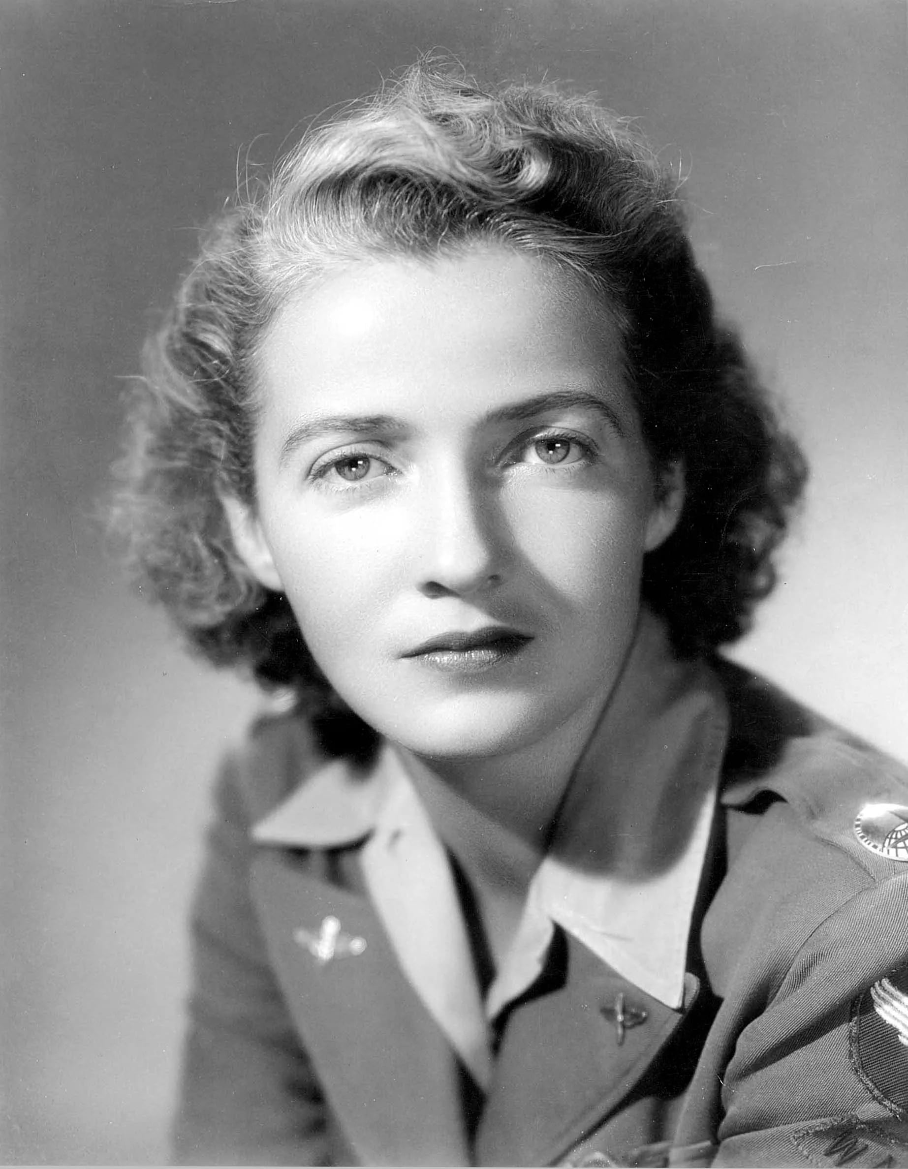 Portrait of Nancy Harkness Love (1914–1976) – memorial page