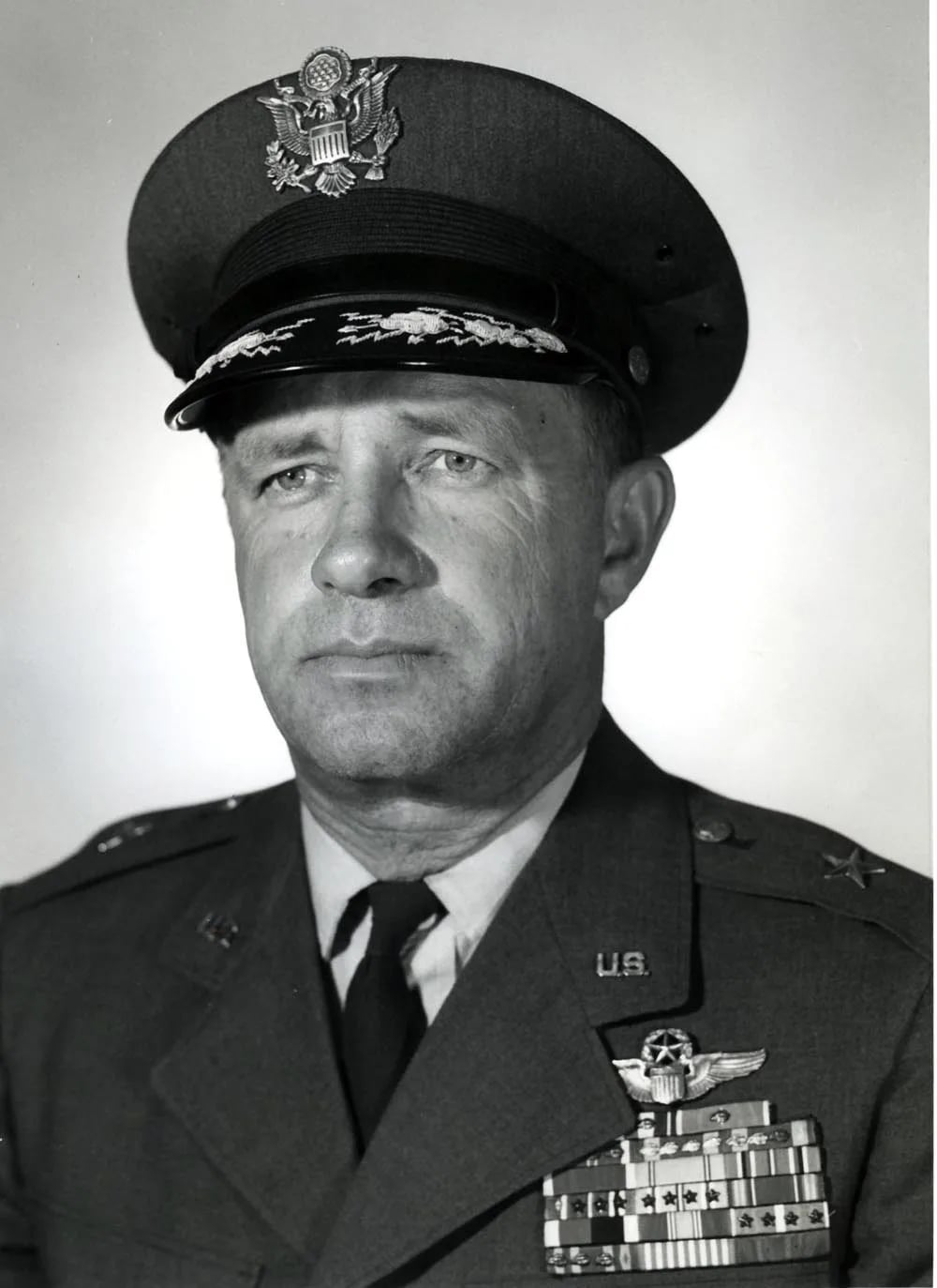 Portrait of Harrison Thyng (1918–1983) – memorial page