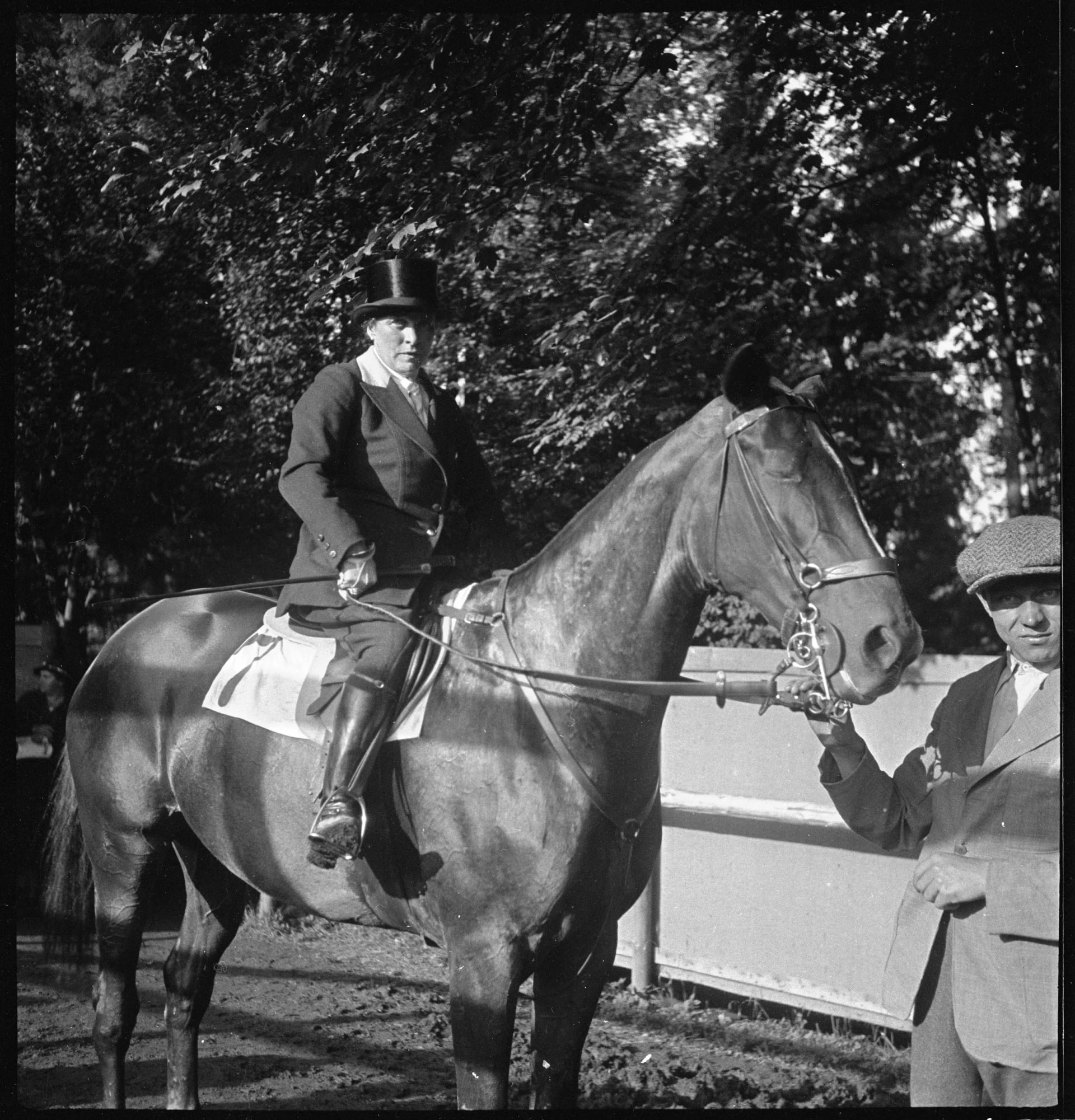Porträt von Renée Schwarzenbach-Wille (1883–1959) – Gedenkseite