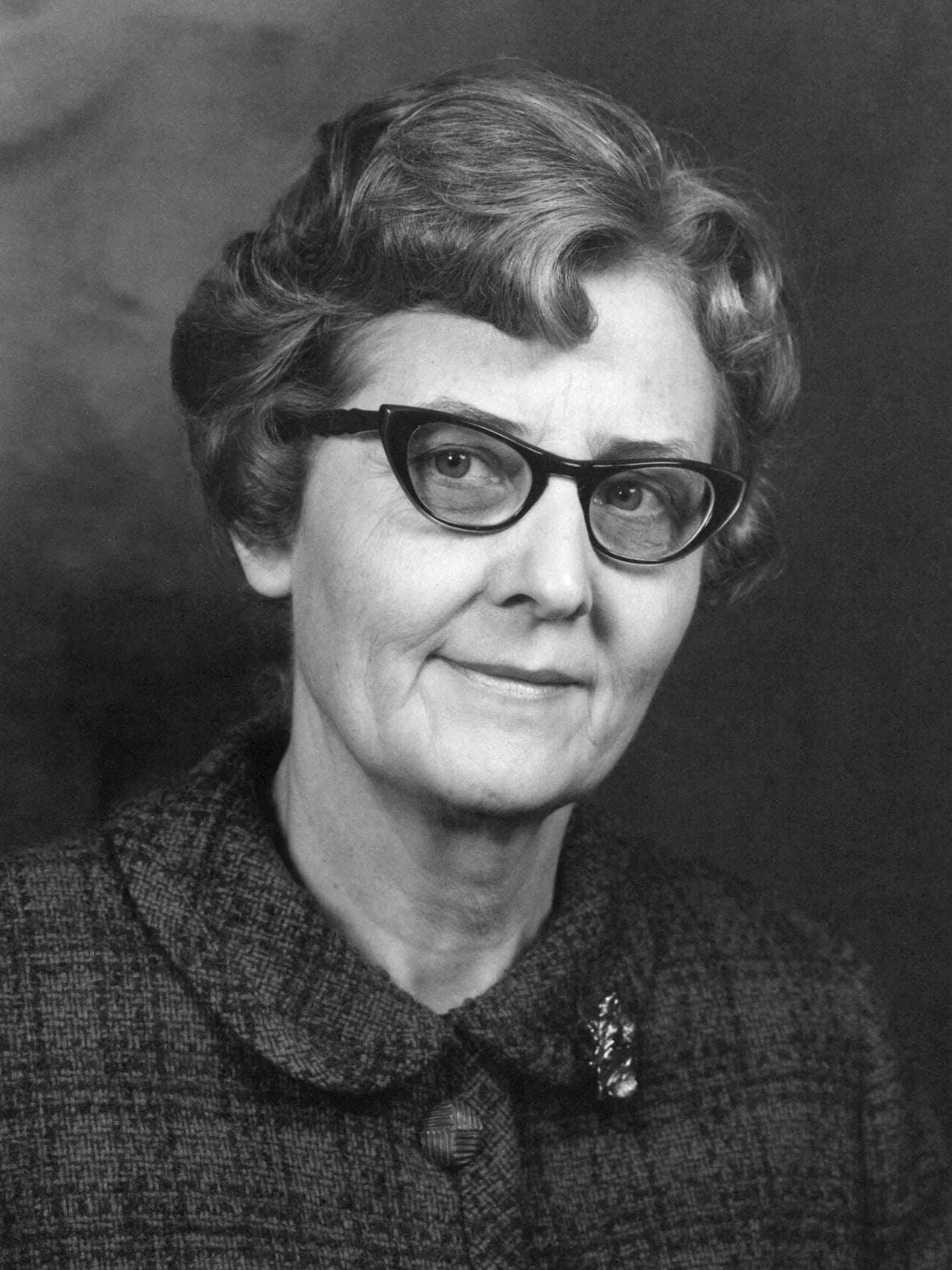 Portrait of Leila Feltner Begley (1915–2010) – memorial page