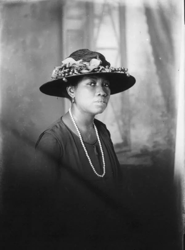Portrait of Jessie Florence Twine (1891–1973) – memorial page