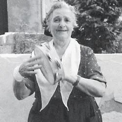 Portrait of Maurizia Aldeiturriaga (1904–1988) – memorial page