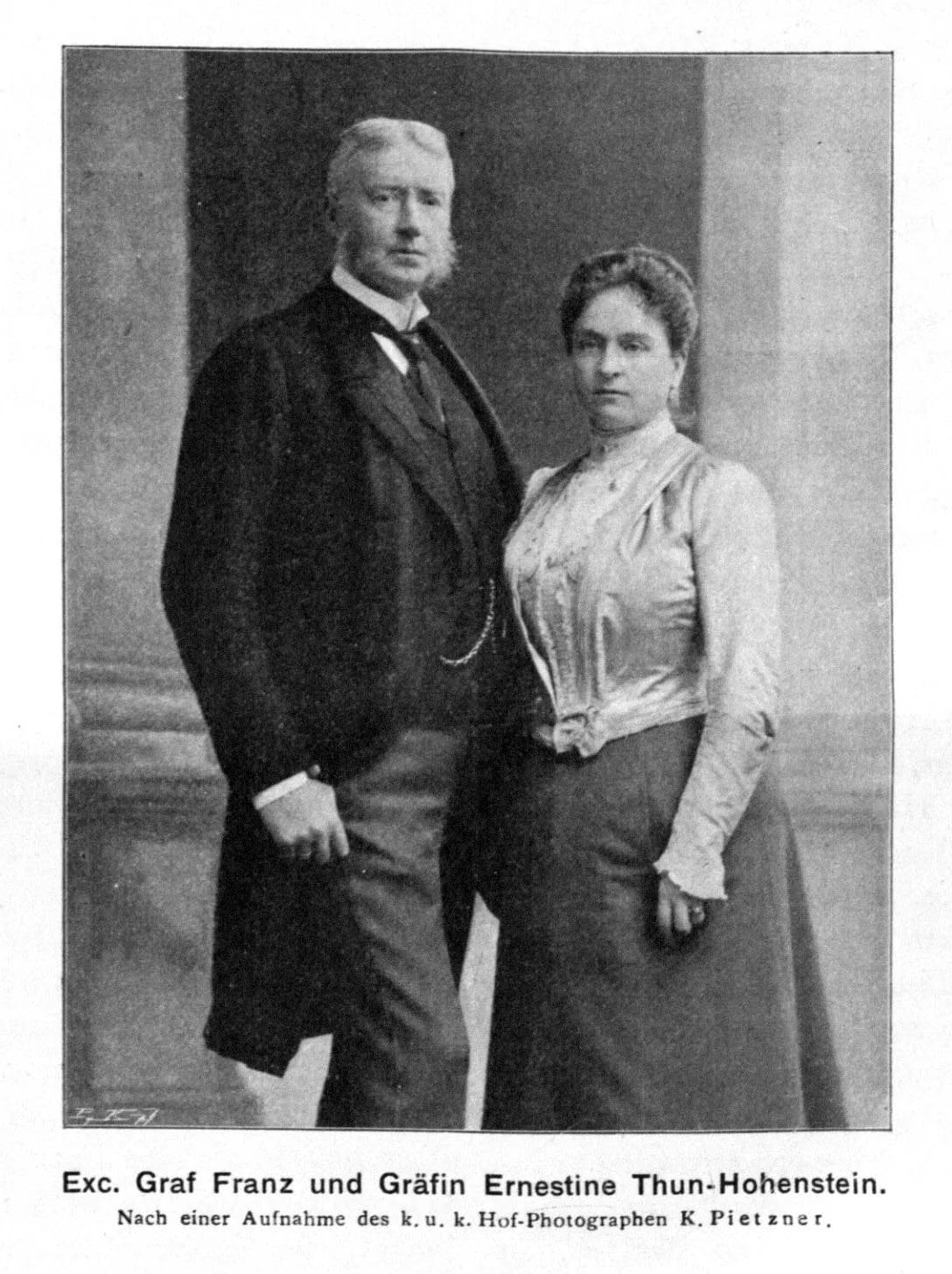 Porträt von Ernestine Gabriela von Thun-Hohenstein (1858–1948) – Gedenkseite
