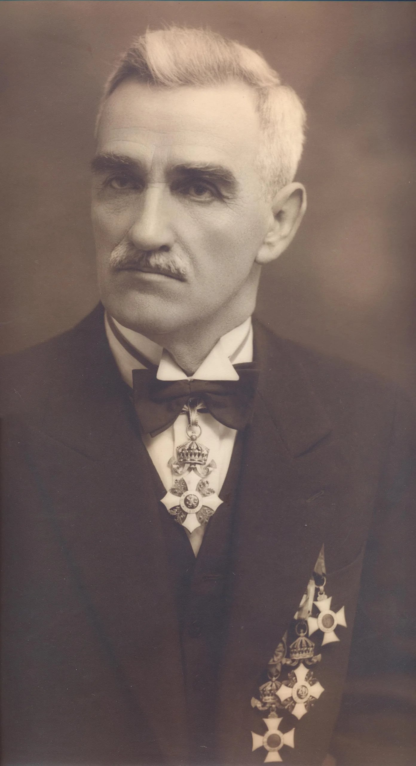 Portrait of Stilijan Tschilingirow (1881–1962) – memorial page