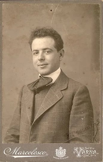 Portrait of Tatscho Tanew (1882–1962) – memorial page