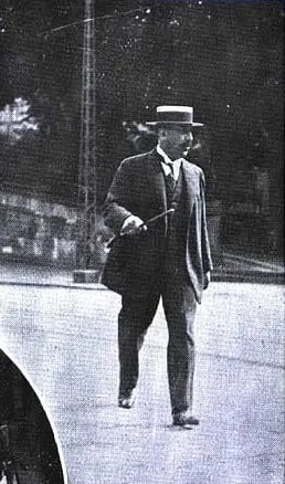 Portrait of Erik S. Henius (1863–1926) – memorial page