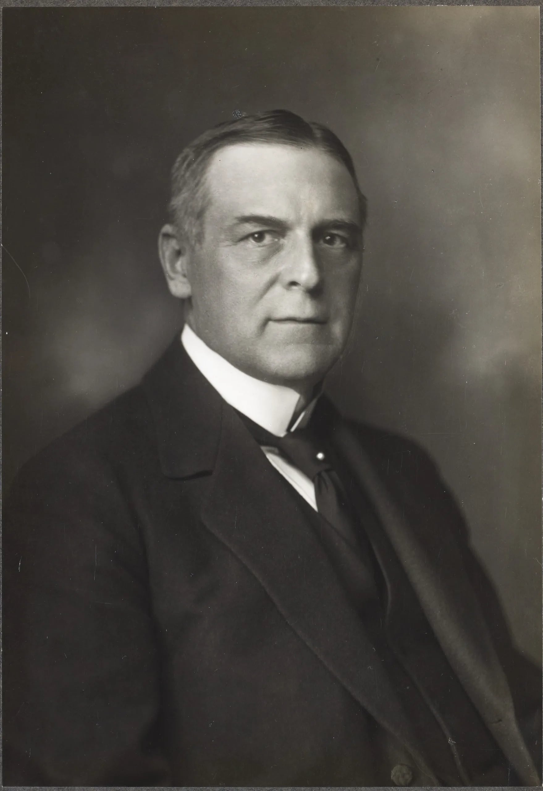 Portrait of H.P. Prior (1866–1936) – memorial page