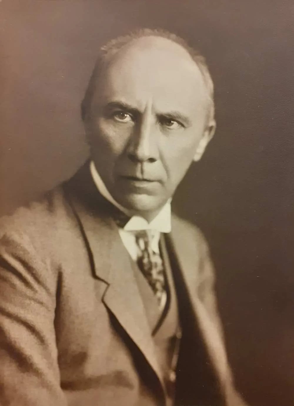 Portrait of Béla Paulini (1881–1945) – memorial page