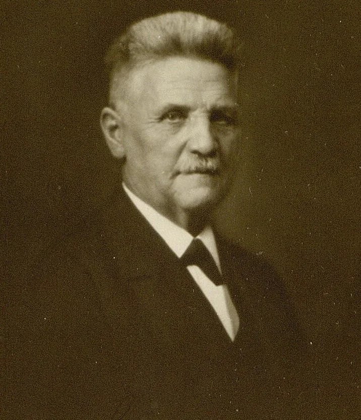 Portrait of Laust Rasmussen (1862–1941) – memorial page