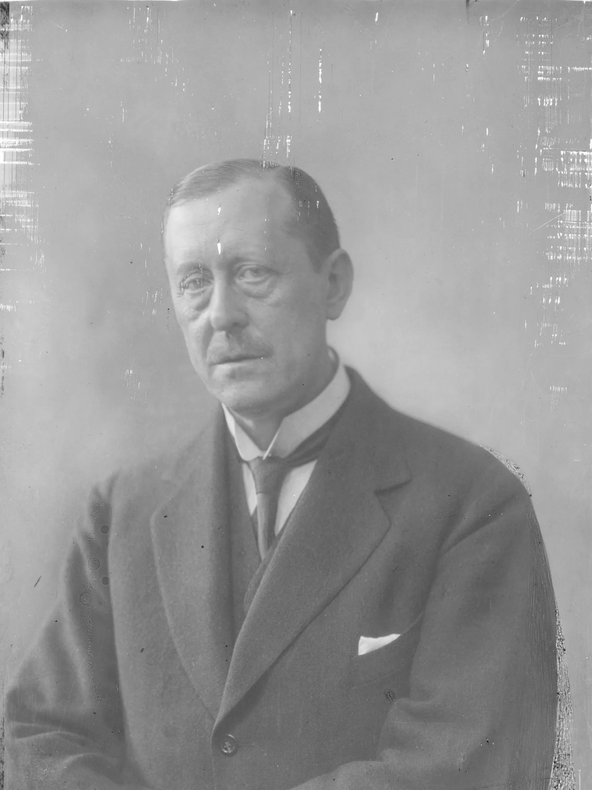 Porträt von Waldemar Henry Theodor Oxholm (1868–1945) – Gedenkseite