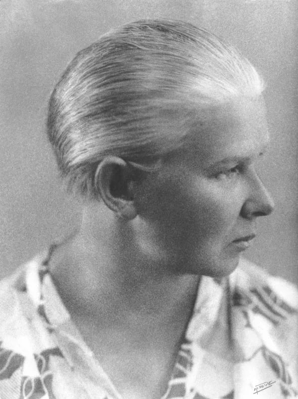 Portrait of Helmi Dresen (1892–1941) – memorial page