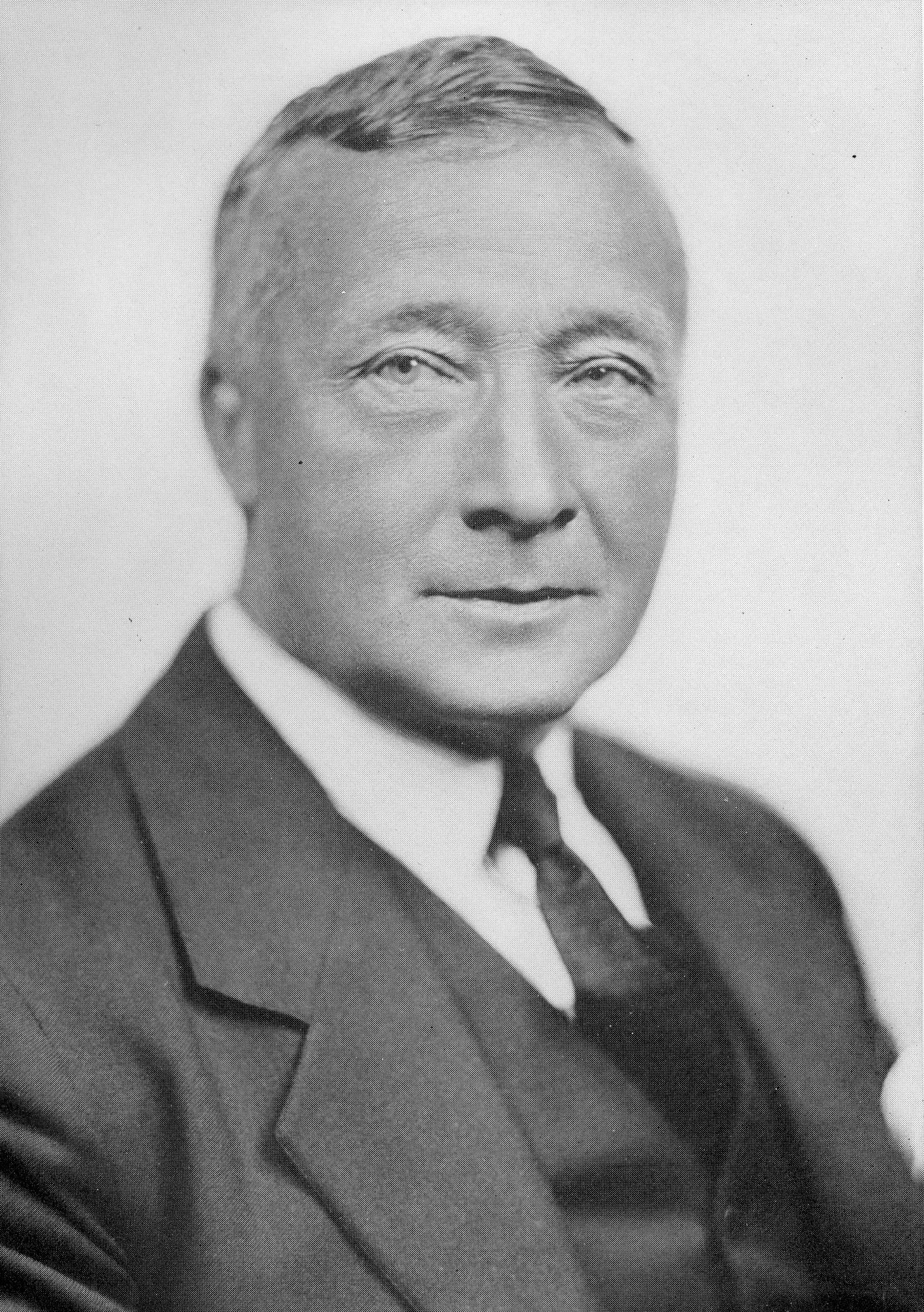 Portrait of Frank Calder (1877–1943) – memorial page