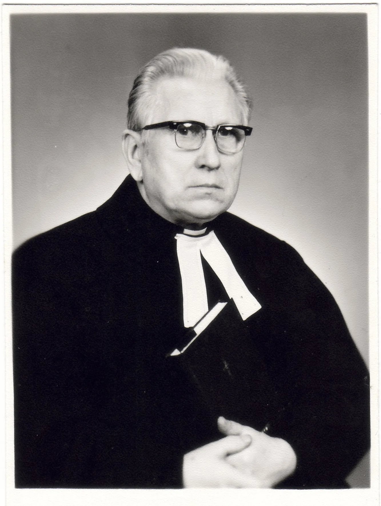 Porträt von Aleksander Luhamets (1918–2006) – Gedenkseite