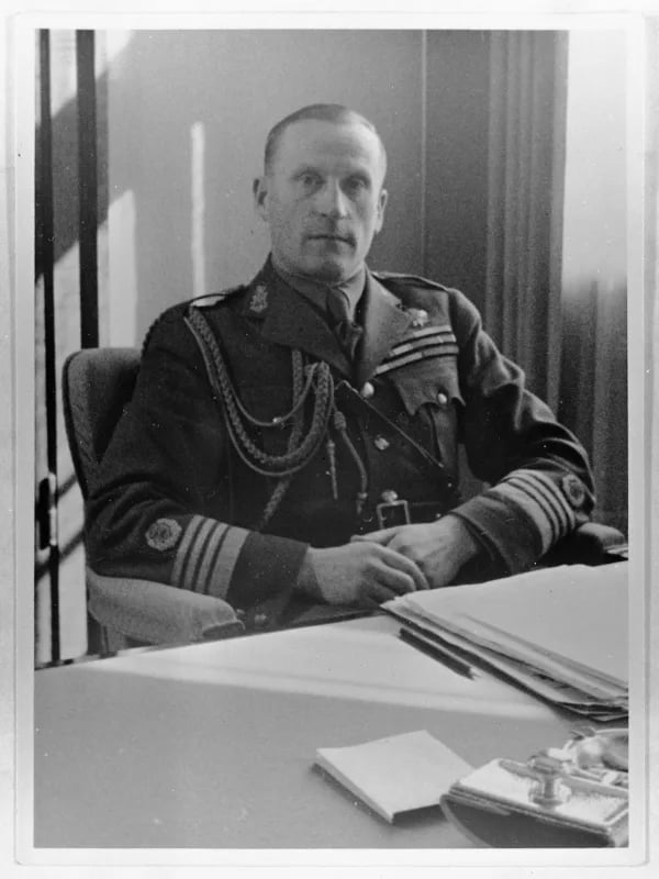Portrait of Herbert Grabbi (1896–1942) – memorial page