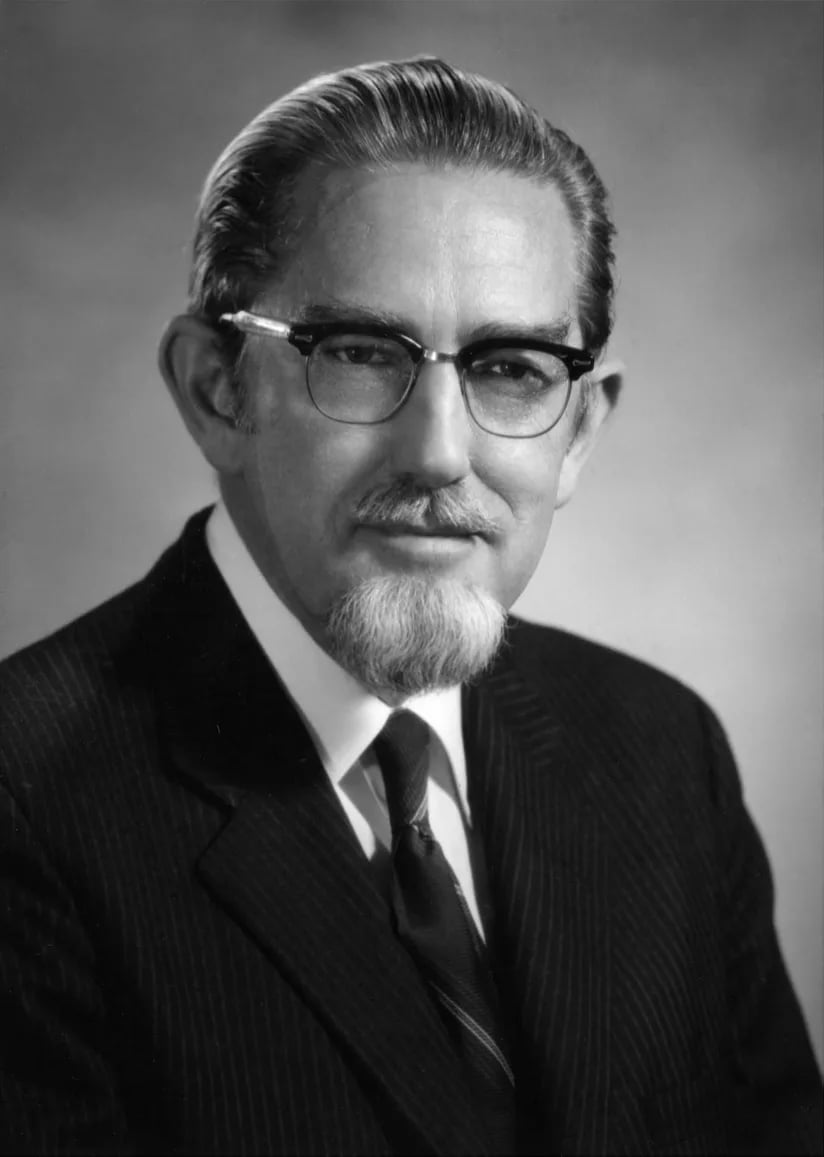 Portrait of Don W. Fawcett (1917–2009) – memorial page