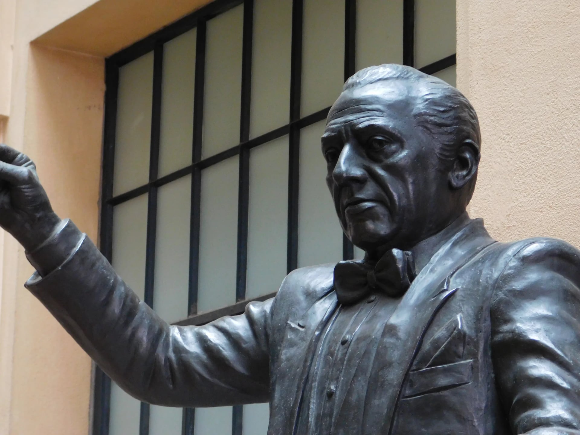 Porträt von Eleazar de Carvalho (1912–1996) – Gedenkseite