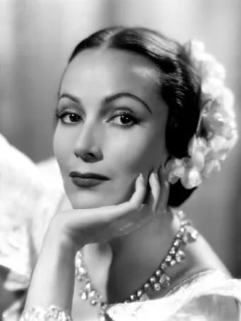 Portrait of Dolores del Río (1904–1983) – memorial page