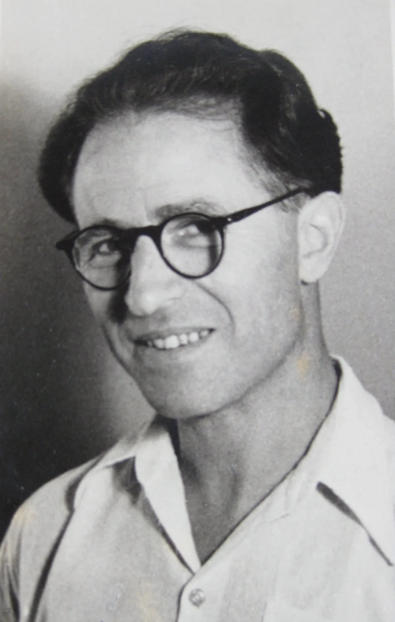 Portrait of Ze'ev Tsurnamal (1899–1986) – memorial page