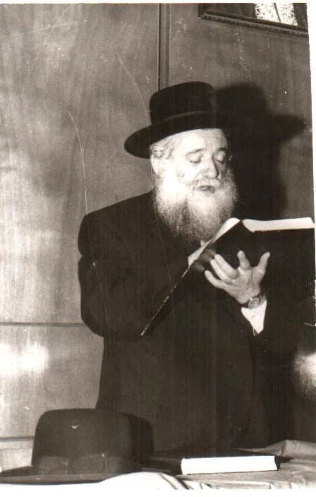 Portrait of Yonah Sztencl (1904–1969) – memorial page