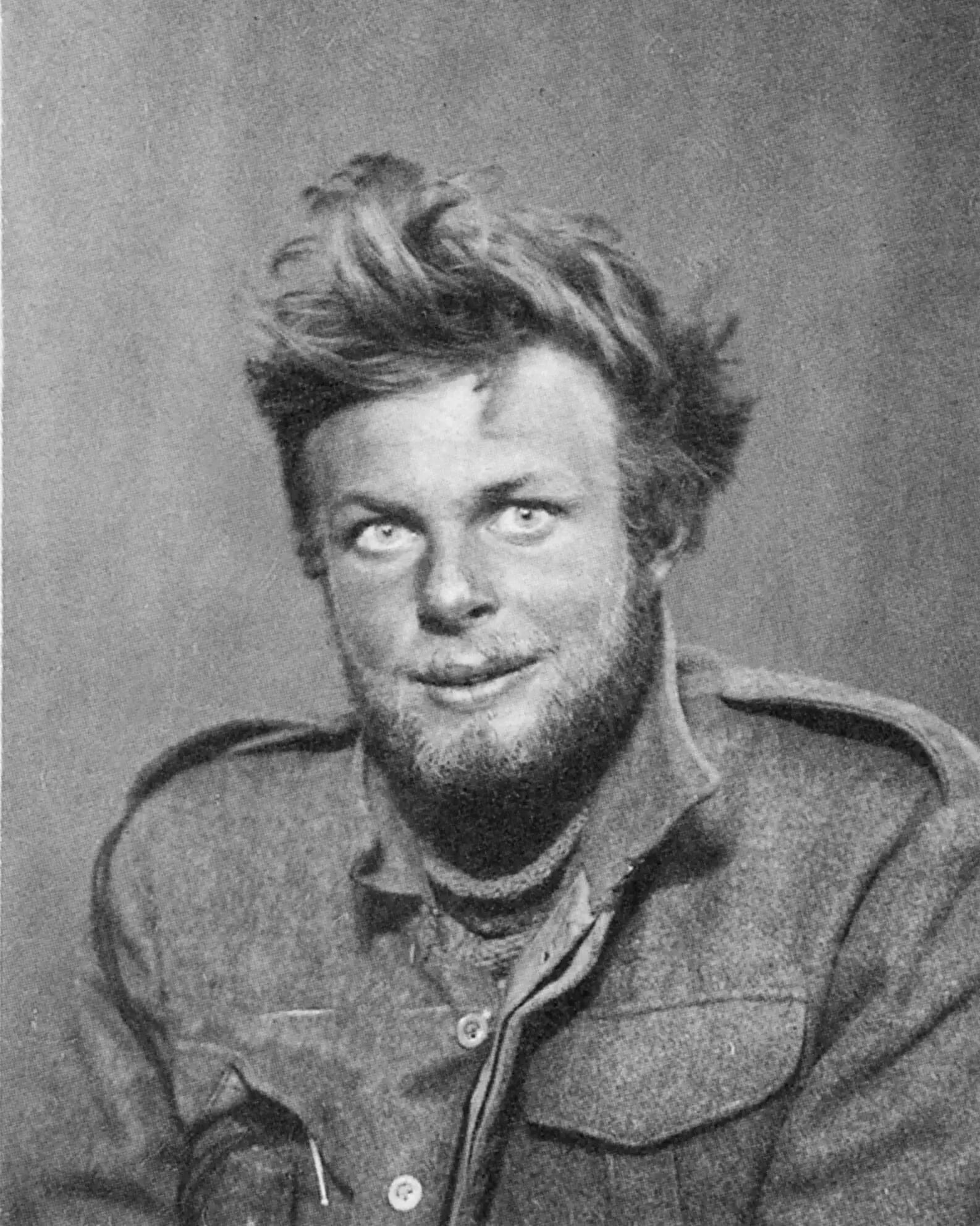 Portrait of Mike Sadler (1920–2024) – memorial page