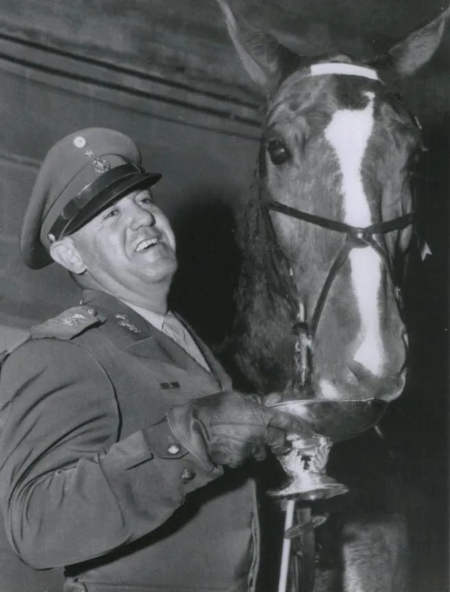 Portrait of Humberto Mariles Cortés (1913–1972) – memorial page