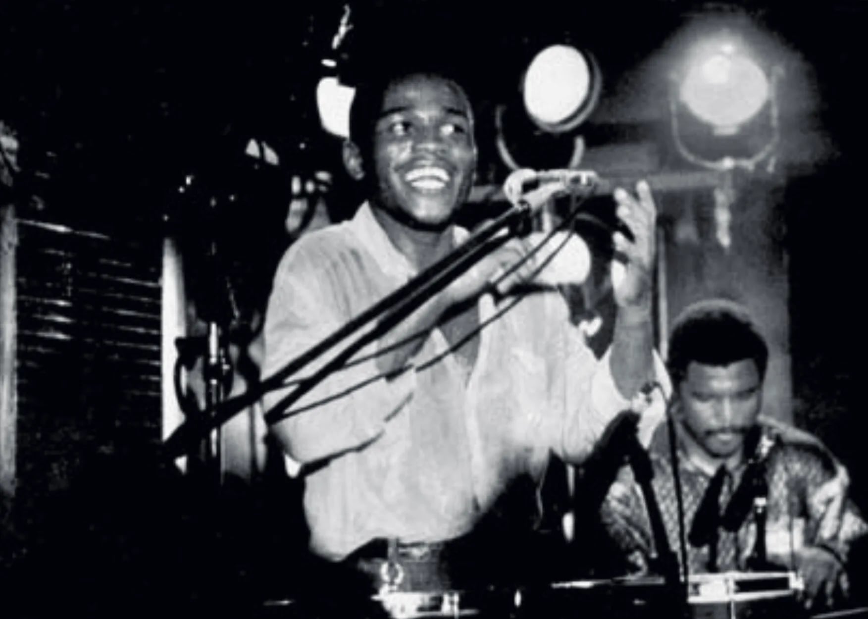 Porträt von Nono Monzuluku (1960–2024) – Gedenkseite