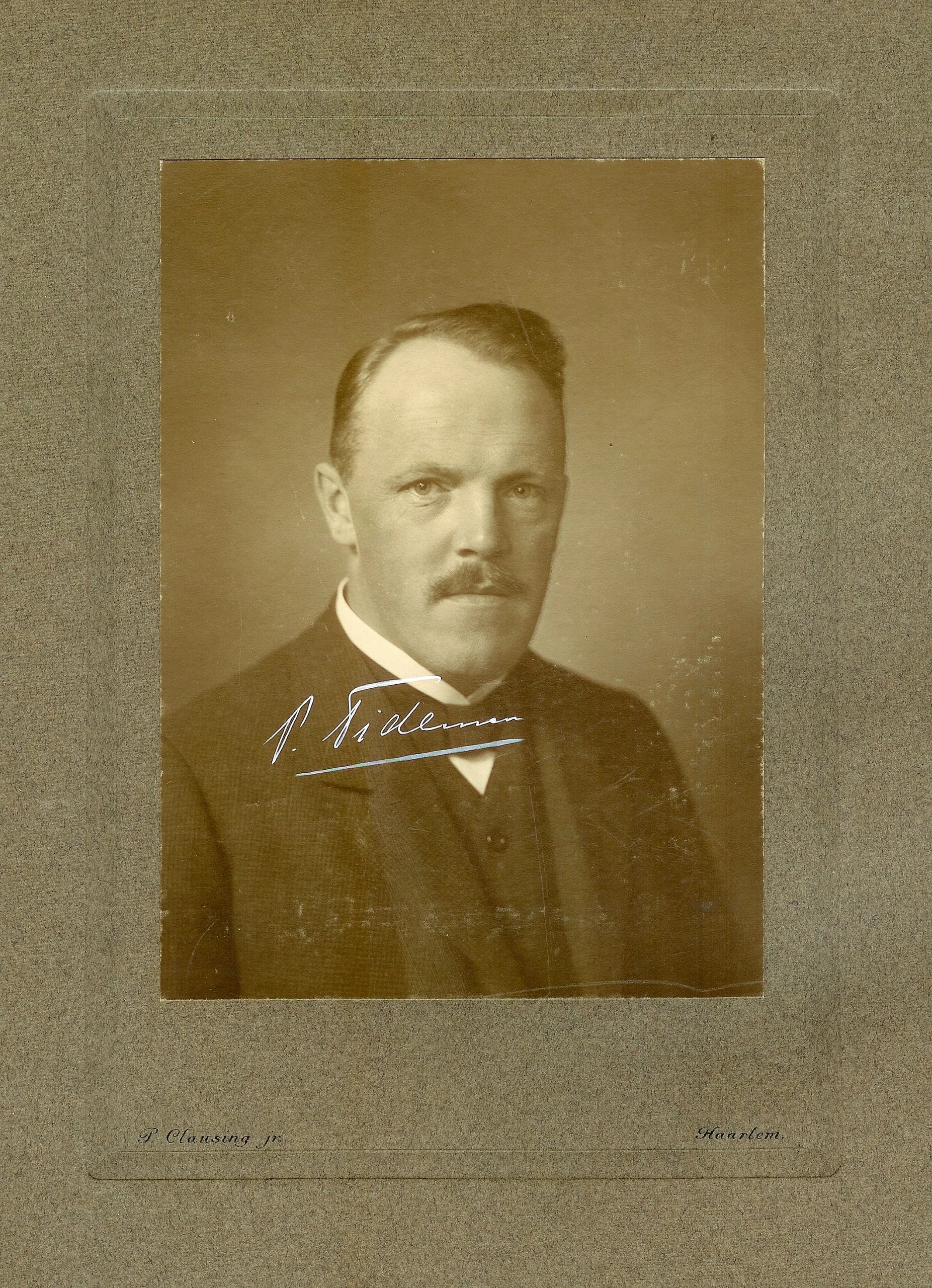 Portrait of Pet Tideman (1871–1943) – memorial page