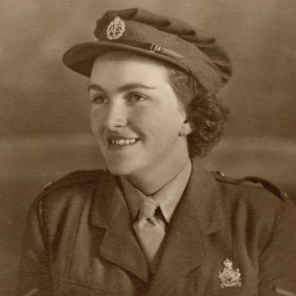 Porträt von Rena Stewart (1923–2023) – Gedenkseite