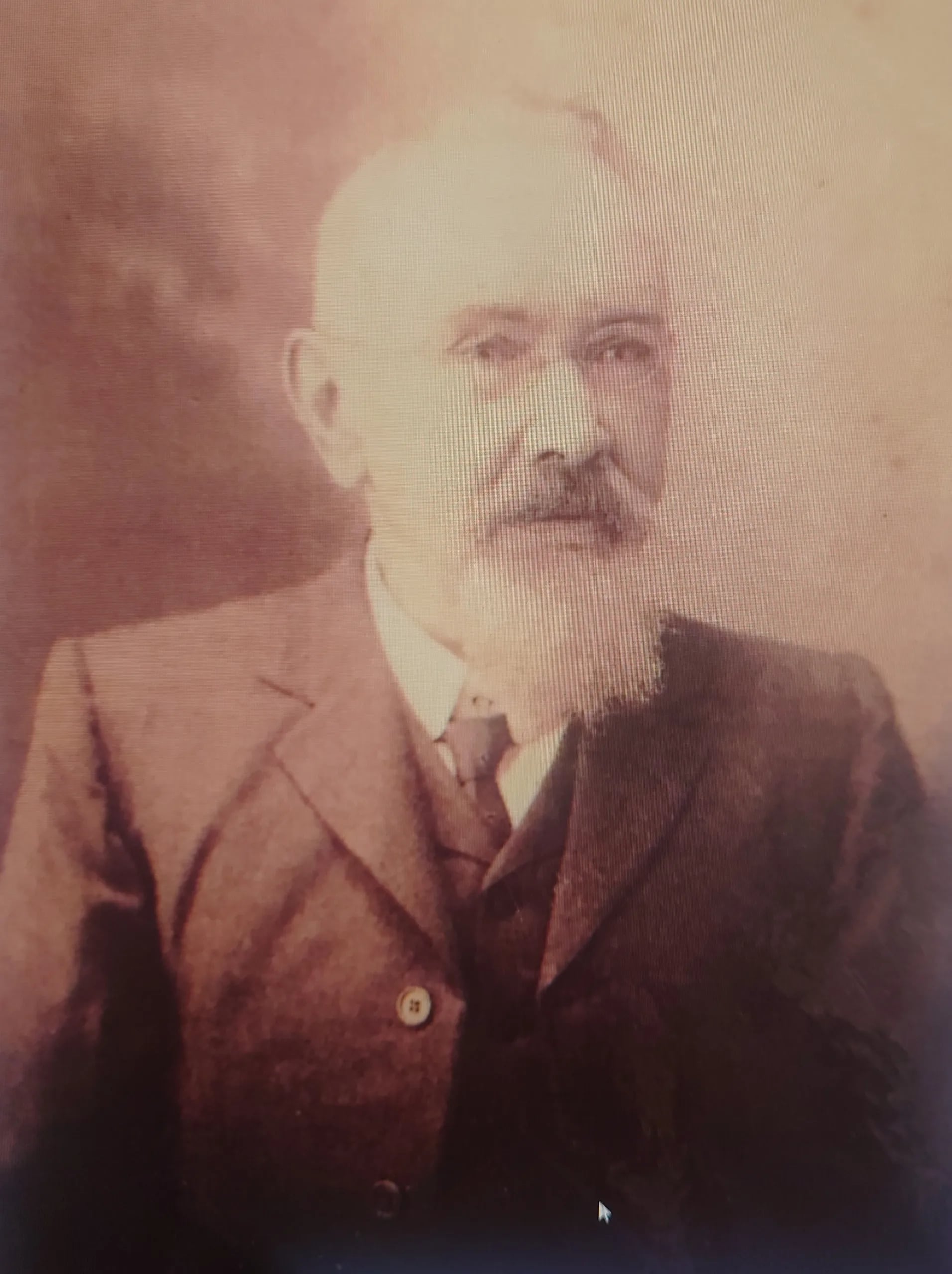 Portrait of Edward Avery (1863–1951) – memorial page
