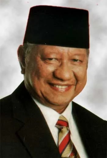 Portrait of Achmad Amins (1947–2017) – memorial page