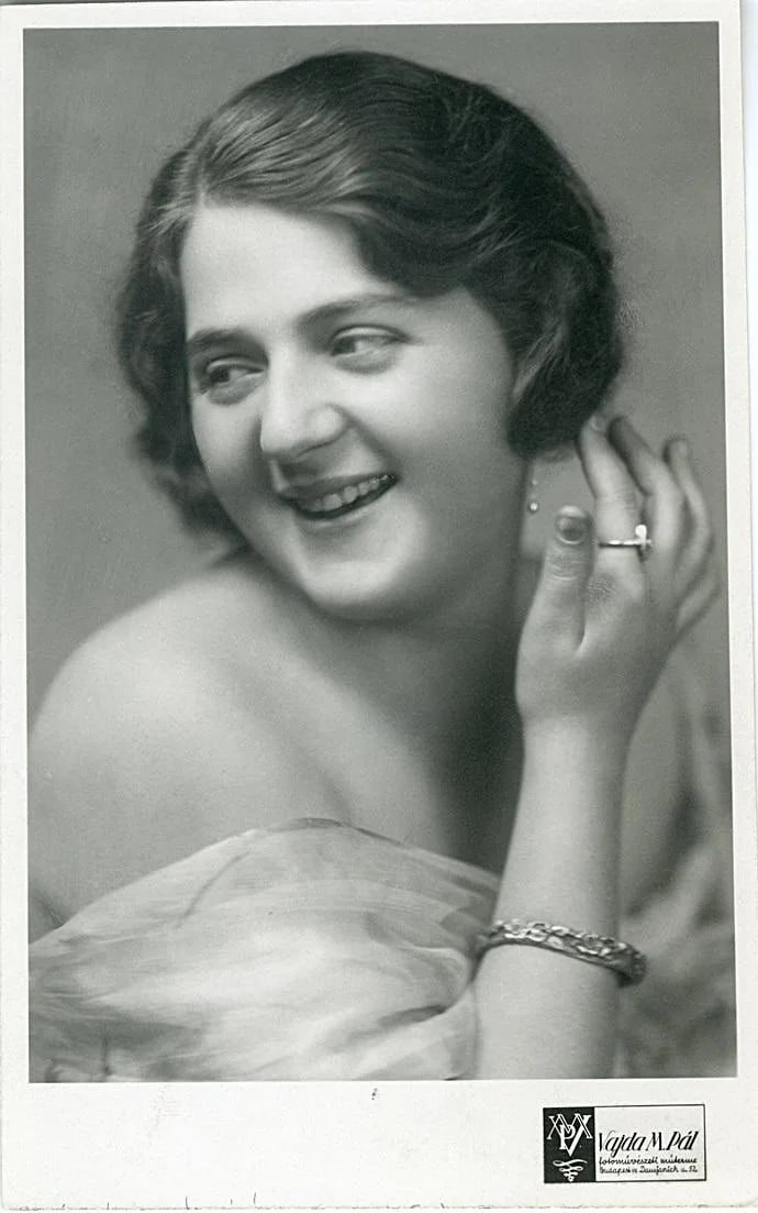 Portrait of Gabriella Relle (1902–1975) – memorial page