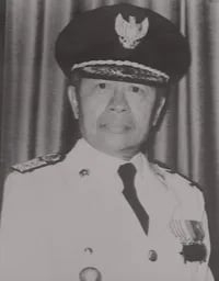 Portrait of Masjchun Sofwan (1927–2015) – memorial page