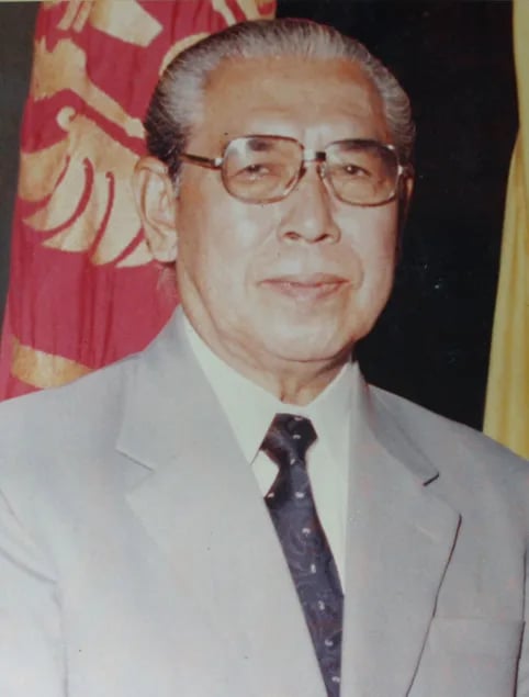 Porträt von Sanusi Hardjadinata (1914–1995) – Gedenkseite