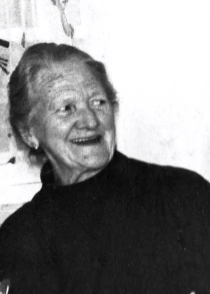 Portrait of Maria Oiartzabal Aranburu (1898–1996) – memorial page
