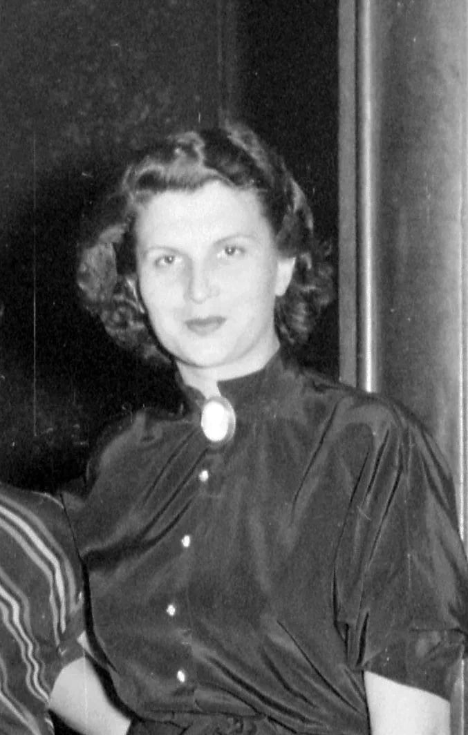 Portrait of Mira Trailović (1924–1989) – memorial page