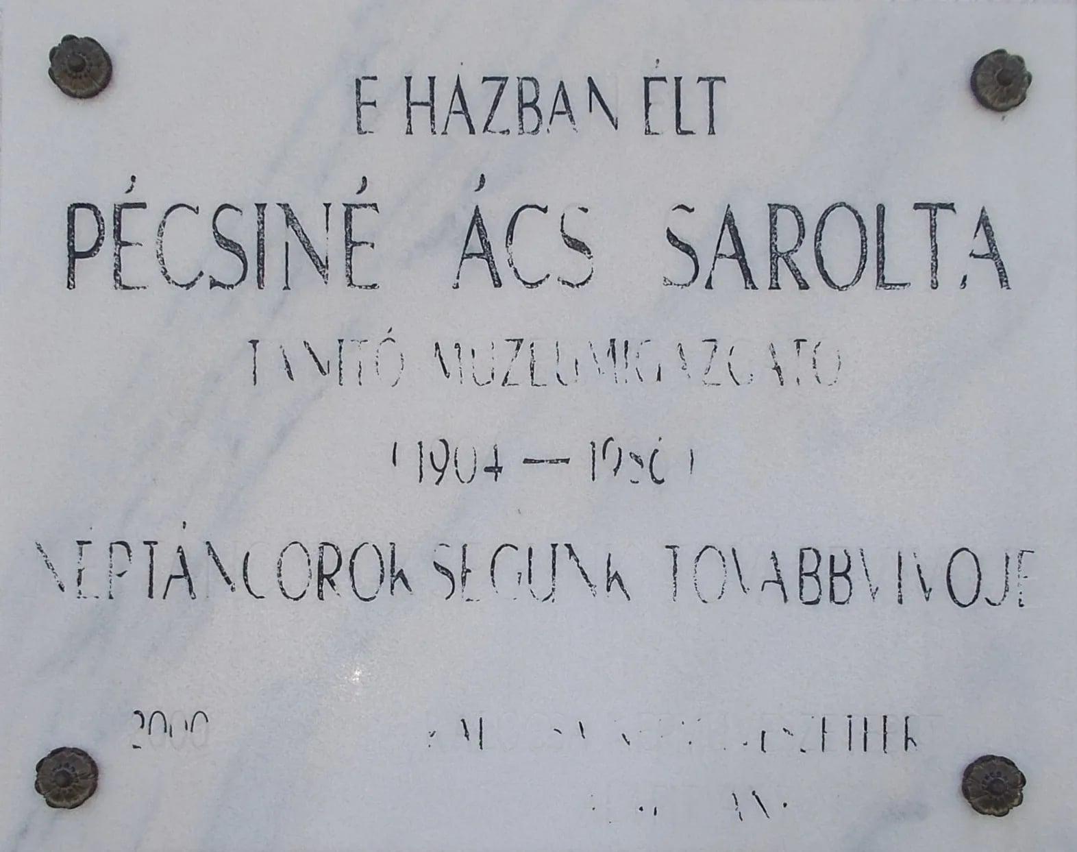 Porträt von Sarolta Pécsiné Ács (1904–1986) – Gedenkseite