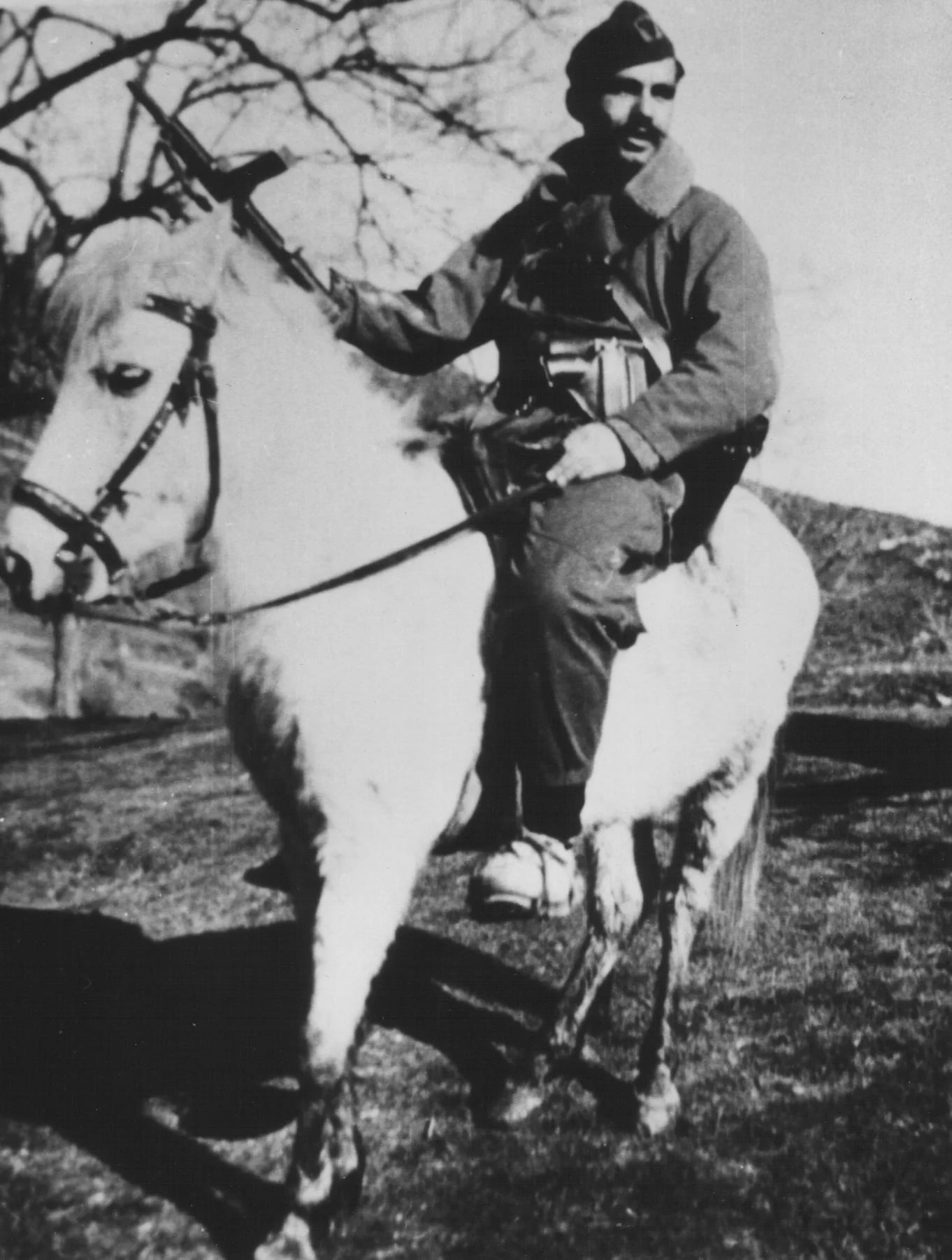 Porträt von Fadil Hoxha (1916–2001) – Gedenkseite