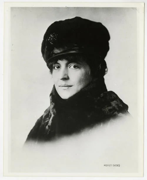 Porträt von Marie Stuart Edwards (1880–1970) – Gedenkseite