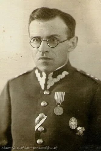 Porträt von Mikołaj Drużbacki (1895–1939) – Gedenkseite