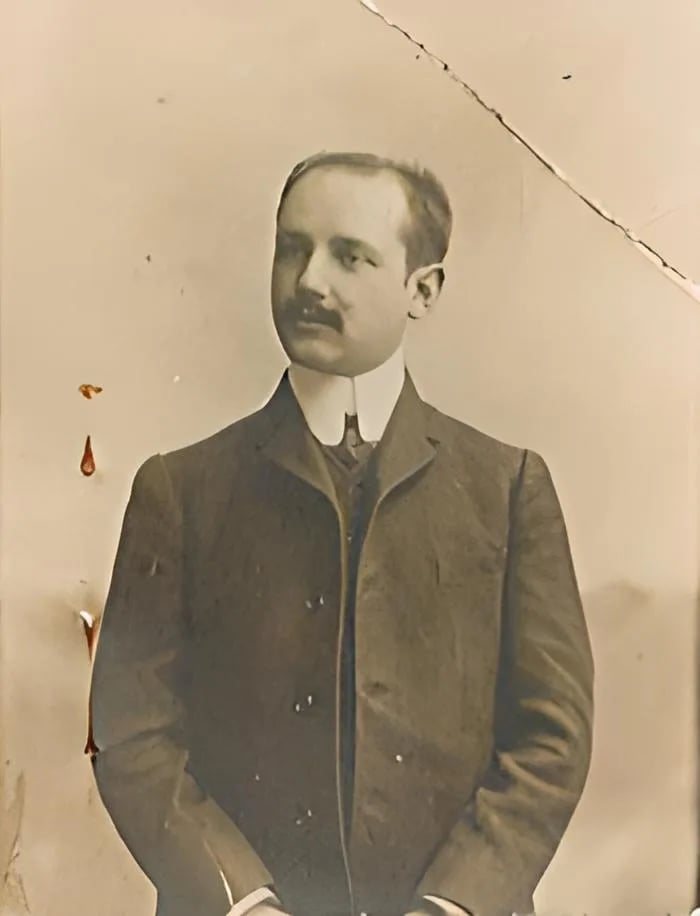 Portrait of Henri Cuny (1880–1930) – memorial page