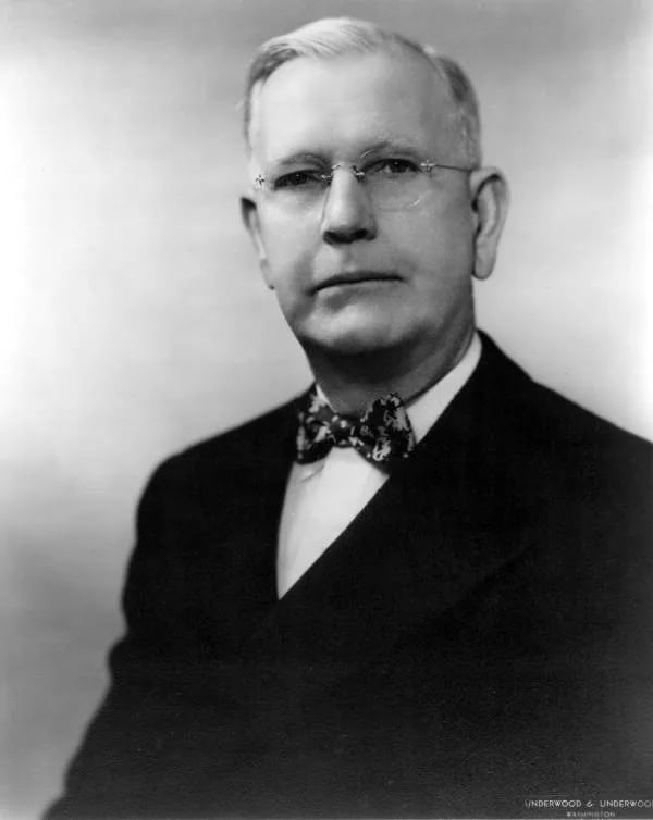 Portrait of Dwight L. Rogers (1886–1954) – memorial page