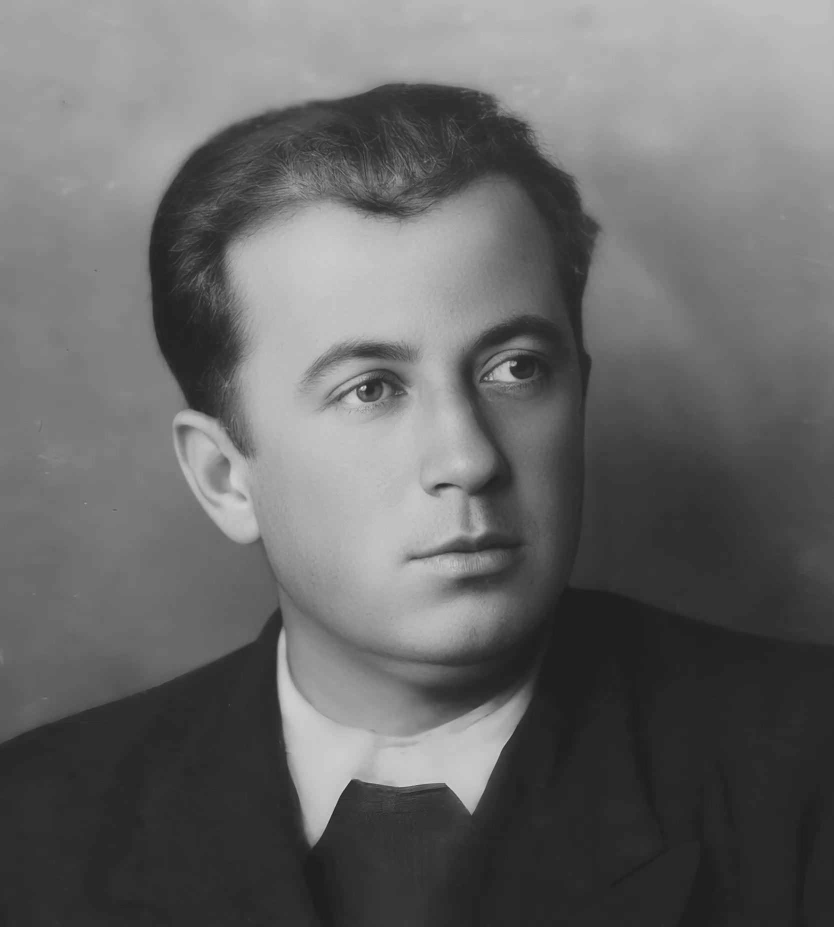 Porträt von Eqerem Qamili Shehu (1911–1993) – Gedenkseite