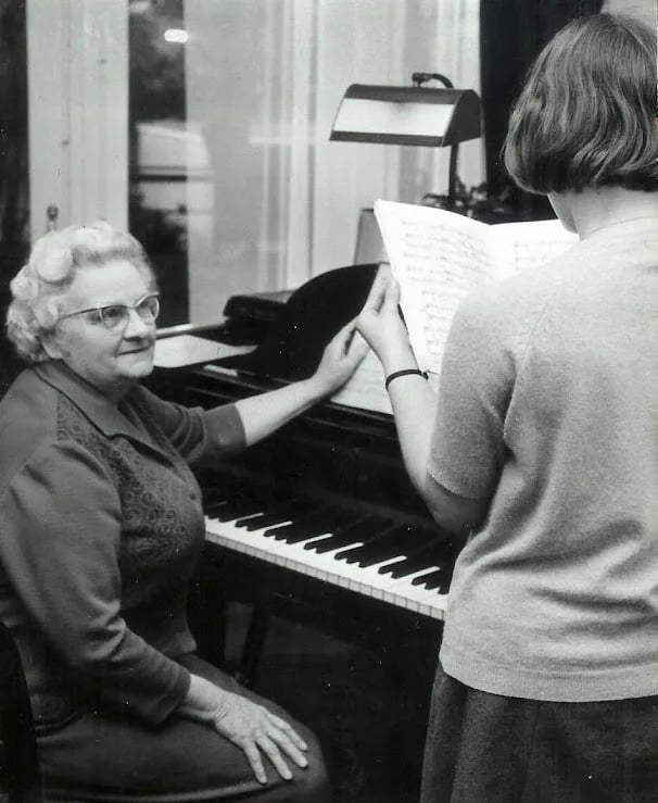 Porträt von Corry Beversluis (1896–1975) – Gedenkseite
