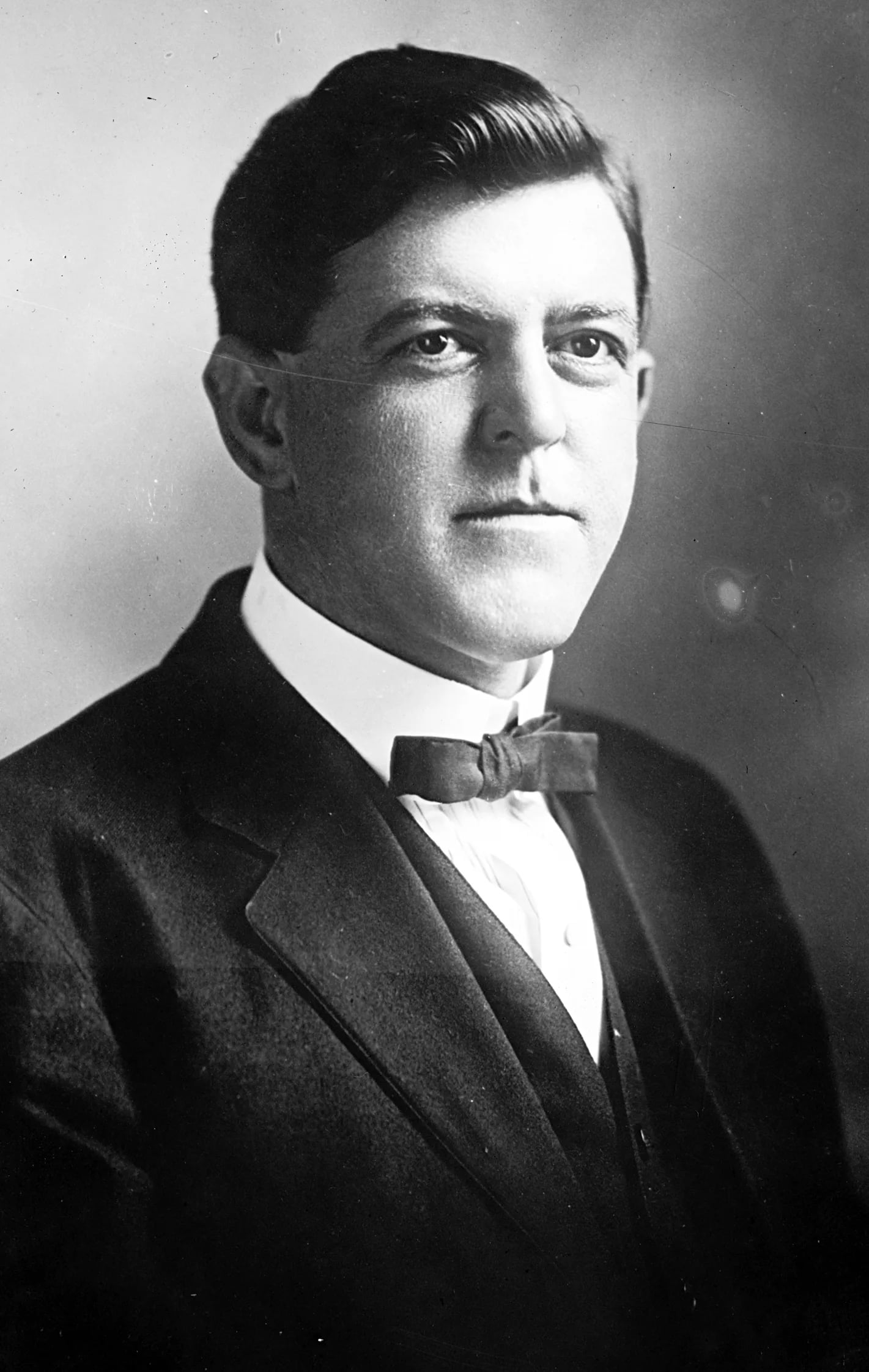 Portrait of George E. Hood (1875–1960) – memorial page