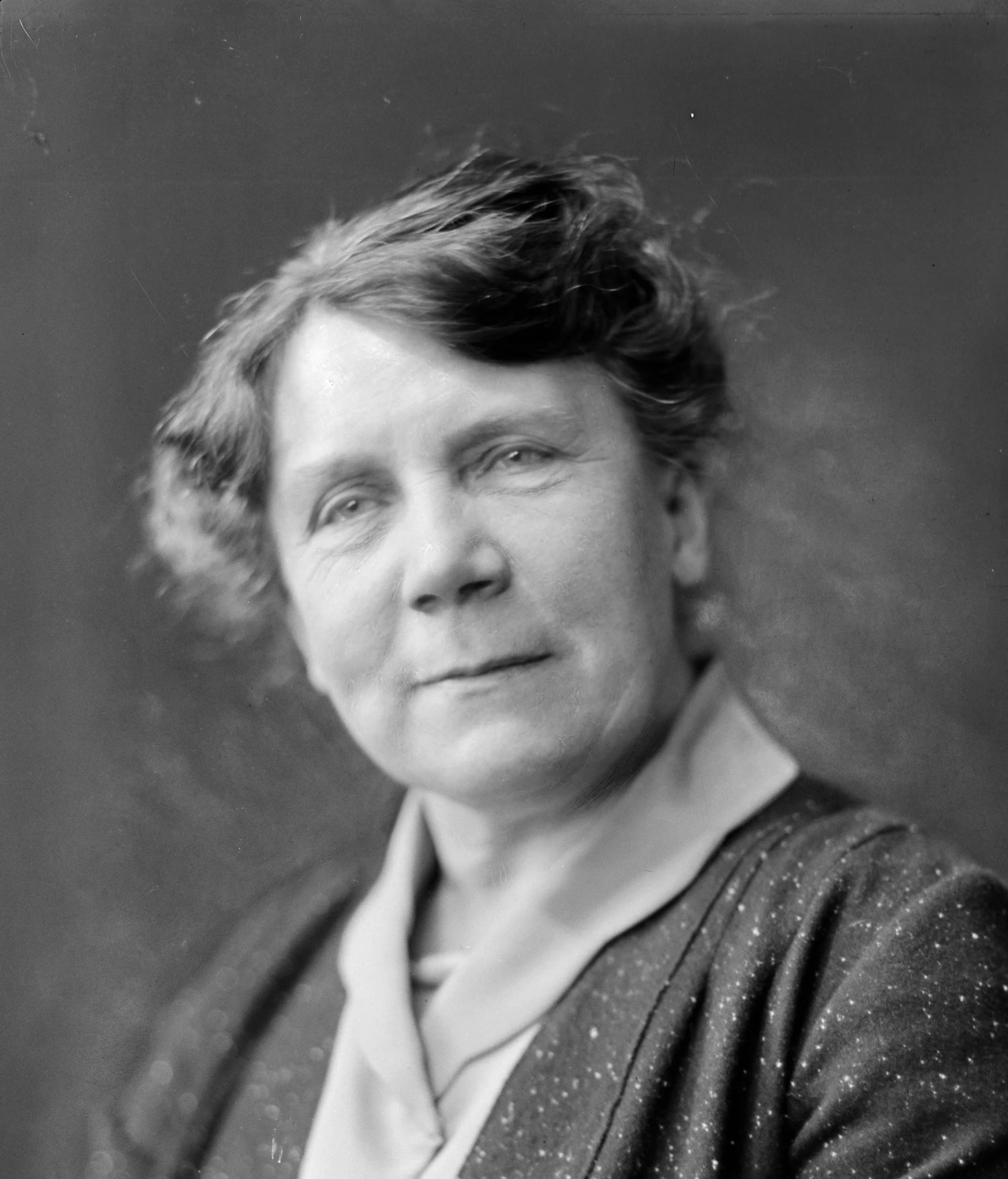 Portrait of Astri Aasen (1875–1935) – memorial page