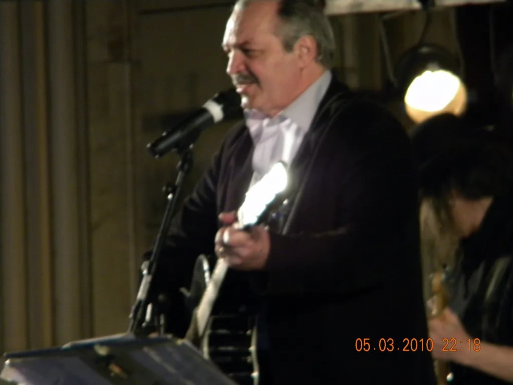 Portrait of Victor Socaciu (1953–2021) – memorial page